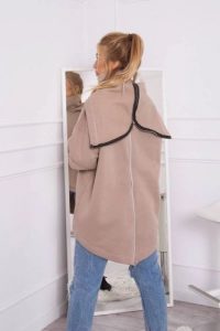Bluza ocieplana z suwakiem z tyłu ciemno beżowa. Brązowe bluzy KESI, l, bez wzorów, z bawełny, bez kaptura. Za 238,37 zł.