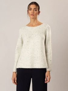 APART Sweter w kolorze kremowym rozmiar: 40/42. Brązowe swetry oversize Apart, bez wzorów, z wełny, bez ramiączek. Za 271,95 zł.