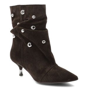 Brązowe Botki Chebello Eleganckie Obuwie Damskie. Brązowe botki CheBello, z aplikacjami, bez obcasa, na obcasie, bez zapięcia. Za 543,99 zł.
