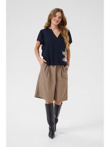 CULTURE Bluzka w kolorze granatowym rozmiar: L. Niebieskie bluzki Culture, l, bez wzorów, bez kołnierzyka, bez ramiączek. Za 120,95 zł.