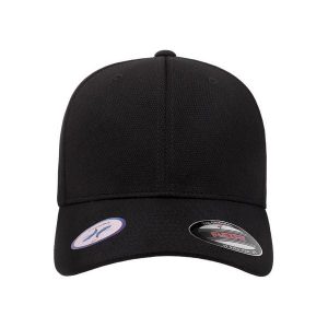 Czapka Sportowa Cool & Dry. Czarne czapki FLEXFIT, bez wzorów, z materiału, sportowe. Za 101,99 zł.