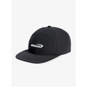 Czapka z daszkiem Inov-8 Adventure Cap. Czarne czapki Inov-8, bez wzorów. Za 104,99 zł.