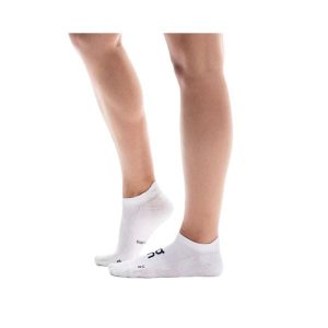 Skarpety On Core Run Low 2. Białe skarpetki On, bez wzorów. Za 149,99 zł.