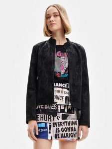 Desigual Kurtka z imitacji skóry Detroit 23SWEW02 Czarny Regular Fit. Czarne kurtki Desigual, xs, bez wzorów, ze skóry, bez kaptura. Za 359,99 zł.