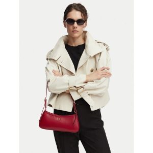 Torebka Calvin Klein. Czerwone torebki klasyczne Calvin Klein, bez wzorów, bez dodatków. Za 368,99 zł.