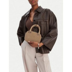 Torebka GINO ROSSI. Brązowe kuferki Gino Rossi, bez wzorów, bez dodatków. Za 279,99 zł.