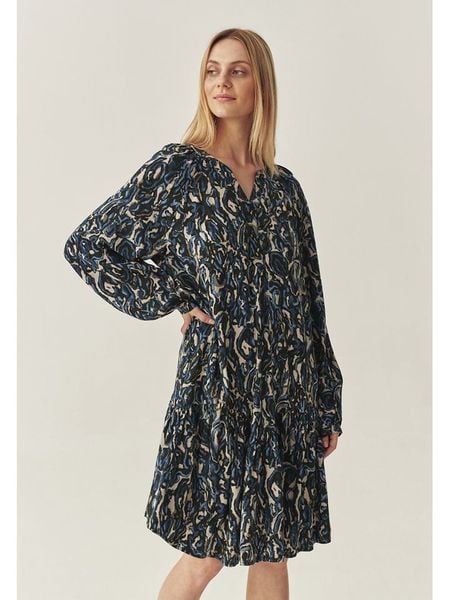 TATUUM Sukienka w kolorze granatowo-beżowym rozmiar: 42. Niebieskie sukienki Tatuum, bez wzorów, z wiskozy, bez kołnierzyka, bez ramiączek, midi. Za 191,88 zł.