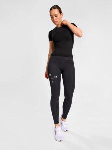 Damskie legginsy Hummel Active Court HW. Czarne legginsy Hummel, bez wzorów, z dżerseju, z podwyższonym stanem. Za 286,00 zł.