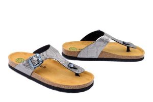 DR. BRINKMANN 700887-09 grau, klapki damskie. Szare klapki Dr. Brinkmann, bez wzorów, bez obcasa. Za 194,90 zł.