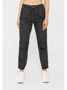 Bench Spodnie "Aff" w kolorze antracytowym rozmiar: 38. Czarne spodnie z wysokim stanem Bench, bez wzorów, z materiału, z podwyższonym stanem. Za 123,25 zł.