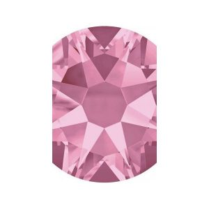 Srebrny pierścionek z cyrkonią Swarovski Light Rose. Naszyjniki marki Atdiament. Za 50,00 zł.