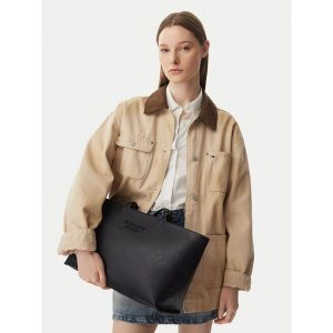 Torebka Tommy Jeans. Czarne shopper bag Tommy Jeans, bez wzorów, z jeansu, bez dodatków. Za 409,99 zł.