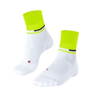 Damskie skarpety kompresyjne Falke RU Stabilizing. Białe skarpetki Falke, bez wzorów. Za 179,50 zł.