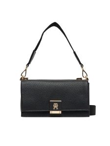 Tommy Hilfiger Torebka Her Med Crossover AW0AW17726 Czarny. Czarne torebki klasyczne TOMMY HILFIGER, bez wzorów, ze skóry, bez dodatków. Za 399,99 zł.