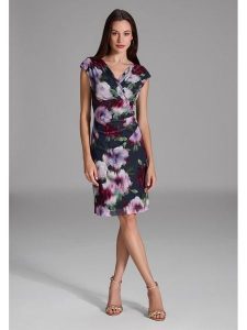 SWING Sukienka w kolorze granatowo-bordowym rozmiar: 44. Niebieskie sukienki Swing, bez wzorów, bez kołnierzyka, bez ramiączek, midi. Za 180,49 zł.