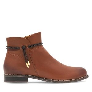 Botki Lasocki. Brązowe botki Lasocki, bez wzorów, bez obcasa, na płaskiej podeszwie, bez zapięcia. Za 229,99 zł.