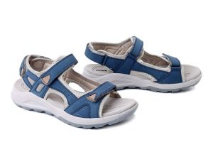 MANITU 710272-55 hellblau, sandały damskie. Niebieskie sandały Manitu, bez wzorów, bez obcasa, bez zapięcia. Za 199,67 zł.