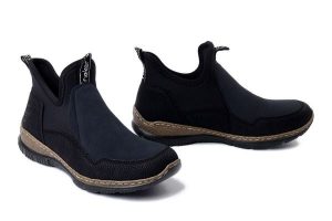 RIEKER N3275-00 black, półbuty damskie. Czarne półbuty Rieker, bez wzorów, bez obcasa, bez zapięcia. Za 319,90 zł.