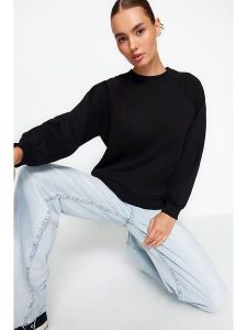 Trendyol Bluza w kolorze czarnym rozmiar: L. Czarne bluzy Trendyol, l, bez wzorów, bez kaptura. Za 78,99 zł.