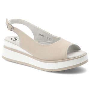 Sandały damskie Filippo, cholewka ze skóry naturalnej pasek na pięcie z regulacją grubsza platformowa podeszwa, beżowe, DS6153/26. Brązowe sandały Filippo, bez wzorów, ze skóry, bez obcasa, na koturnie, bez zapięcia. Za 179,00 zł.