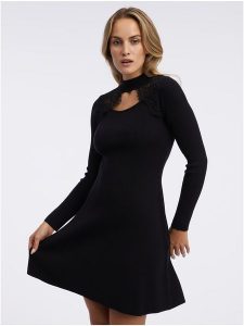 Orsay Sukienka w kolorze czarnym rozmiar: S. Czarne sukienki Orsay, s, bez wzorów, z koronki, bez kołnierzyka, bez ramiączek, mini. Za 79,03 zł.