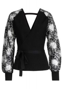 Sweter z cienkiej dzianiny z koronką. Czarne swetry klasyczne bonprix, z dzianiny, bez kołnierzyka. Za 169,99 zł.
