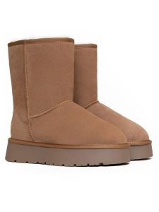 Gooce Skórzane kozaki zimowe "Logan" w kolorze jasnobrązowym rozmiar: 40. Brązowe kozaki Gooce, na zimę, bez wzorów, ze skóry, bez obcasa, na platformie, bez zapięcia. Za 217,99 zł.