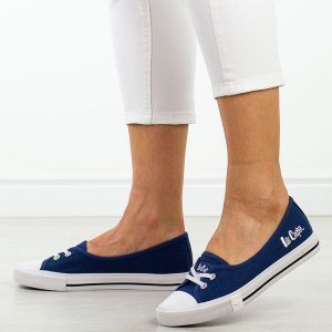 Granatowe tenisówki damskie Lee Cooper 4355. Niebieskie balerinki Lee Cooper, bez wzorów, z tkaniny, bez obcasa, bez zapięcia. Za 159,00 zł.