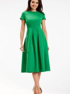 Sukienka Model A569 Green - awama. Zielone sukienki Awama, l, bez wzorów, z elastanu, bez kołnierzyka, plus size, bez ramiączek, midi, rozkloszowane. Za 278,53 zł.