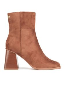 Nine West Botki WFA3361-1 Brązowy. Brązowe botki Nine West, bez wzorów, z materiału, bez obcasa, na słupku, bez zapięcia. Za 279,99 zł.