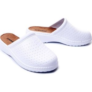 AXIM 7K3808B white, klapki damskie. Białe klapki Axim, bez wzorów, bez obcasa. Za 49,99 zł.