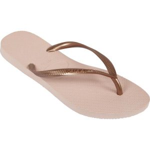 Japonki damskie Havaianas Slim. Czerwone klapki Havaianas, bez wzorów, z kauczuku, bez obcasa. W wyprzedaży za 99,99 zł.