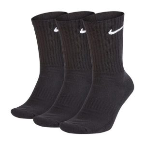 Amortyzowane Skarpety Codzienne Dla Dorosłych Unisex (zestaw 3 Sztuk). Czarne skarpetki Nike, bez wzorów. Za 107,99 zł.