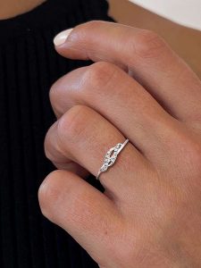 OR Carats Złoty pierścionek z diamentami rozmiar: 52. Szare pierścionki OR Carats, z diamentem, złote. Za 439,24 zł.