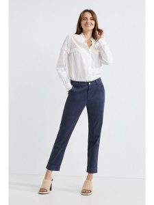 Josephine & Co Spodnie chino "Les" w kolorze granatowym rozmiar: 40. Niebieskie chinosy Josephine & Co, bez wzorów, z podwyższonym stanem. Za 272,95 zł.