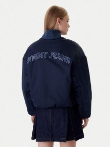 Tommy Jeans Kurtka bomber Varsity DW0DW22044 Granatowy Relaxed Fit. Niebieskie kurtki Tommy Jeans, xs, bez wzorów, z jeansu, bez kaptura. Za 569,99 zł.