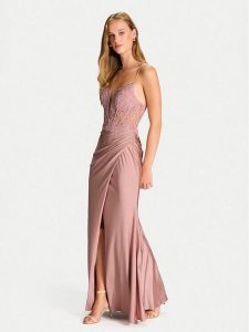 Hey Kyla Sukienka wieczorowa 5AI058HK Różowy Regular Fit. Czerwone sukienki Hey Kyla, bez wzorów, z syntetyku, wizytowe, bez kołnierzyka, bez ramiączek. Za 559,99 zł.