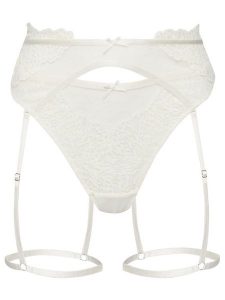 Hunkemöller Stringi 302384 Écru. Stringi Hunkemöller, bez wzorów, z syntetyku. Za 59,99 zł.