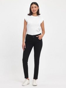 LTB Dżinsy "Molly M" - Slim fit - w kolorze czarnym rozmiar: W27/L38. Czarne jeansy LTB, z aplikacjami, z podwyższonym stanem. Za 105,38 zł.