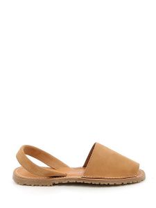 Grünland Sandały w kolorze beżowym rozmiar: 38. Brązowe sandały Grünland, bez wzorów, z otwartym noskiem, bez obcasa, bez zapięcia. Za 95,69 zł.