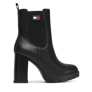 Botki Tommy Jeans. Czarne botki Tommy Jeans, bez wzorów, z jeansu, bez obcasa, na słupku, bez zapięcia. Za 489,99 zł.