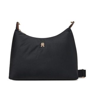 Torebka Tommy Hilfiger. Czarne torebki klasyczne TOMMY HILFIGER, bez wzorów, bez dodatków. Za 369,99 zł.