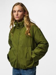 Pieces Kurtka przejściowa "Sif" w kolorze zielonym rozmiar: S. Zielone kurtki Pieces, s, bez wzorów, bez kaptura. Za 174,95 zł.