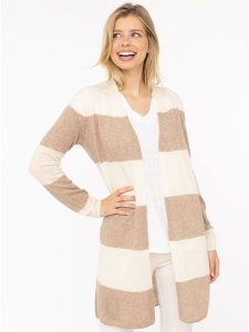 Zwillingsherz Kardigan w kolorze kremowo-beżowym rozmiar: L. Brązowe kardigany Zwillingsherz, l, bez wzorów, z kaszmiru, bez ramiączek. Za 348,90 zł.