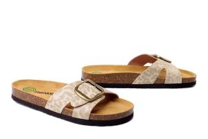 DR. BRINKMANN 700906-08 beige, klapki damskie. Brązowe klapki Dr. Brinkmann, bez wzorów, bez obcasa. Za 182,67 zł.