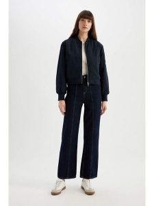 DeFacto Kurtka w kolorze granatowym rozmiar: L. Niebieskie kurtki DeFacto, l, bez wzorów, bez kaptura. Za 173,99 zł.