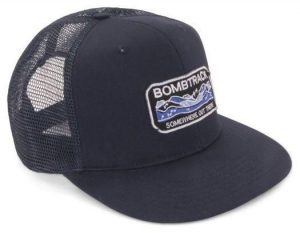 Czapka Trucker Bombtrack Wanderlust. Niebieskie czapki BOMBTRACK, bez wzorów, eleganckie. Za 133,00 zł.