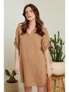 Le Monde du Lin Lniana sukienka w kolorze karmelowym rozmiar: 36/38. Brązowe sukienki Le Monde du Lin, bez wzorów, ze lnu, klasyczne, bez kołnierzyka, bez ramiączek, mini. Za 130,99 zł.
