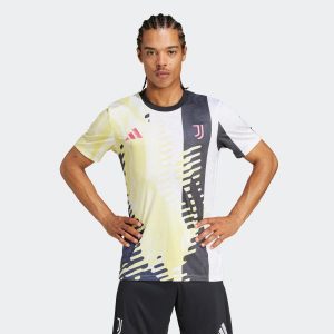 Koszulka piłkarska treningowa ADIDAS Juventus 24/25. Bluzki ADIDAS, m, bez wzorów, sportowe, bez kołnierzyka, bez ramiączek. W wyprzedaży za 249,99 zł.