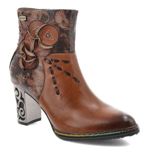 Brązowe Botki Laura Vita Eleganckie Obuwie Damskie. Brązowe botki LAURA VITA, z aplikacjami, ze skóry, bez obcasa, na obcasie, bez zapięcia. Za 450,99 zł.